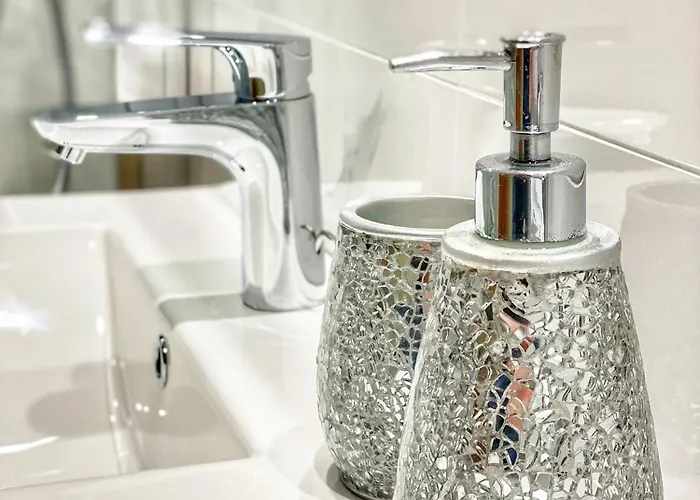 Parfait Teletravail-tarif Long Sejour-parking Possible-wifi 公寓 *