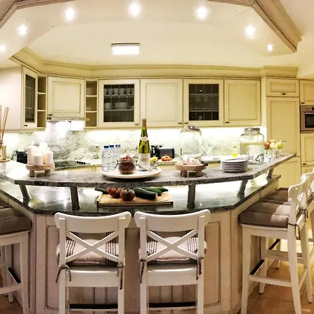 Deluxe - Le Millesime - Calme * Strasburg